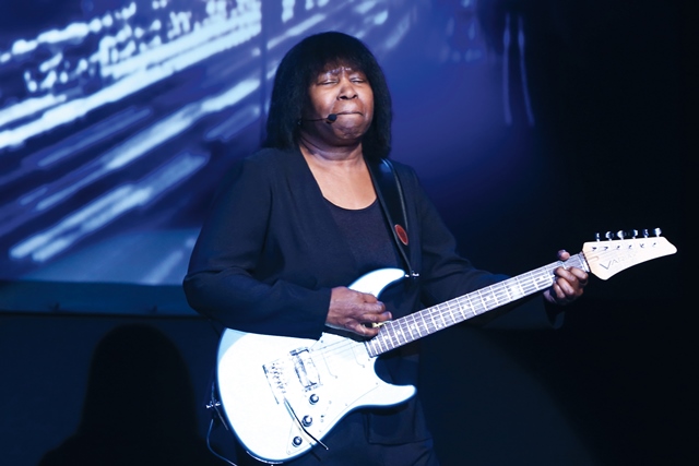 Joan Armatrading Kur- und Stadttheater