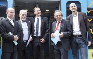 v.l.: Christian Manz (VVOWL), Rolf Oberweis (Stadt Bad Salzuflen), Volker Heuwinkel (CDU-Bürgermeisterkandidat), Martin Nowosad (Bahnhofsmanager der DB) und Kai Schulte (VVOWL) Foto:pk