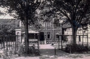 Schwaghof: Haupthaus mit Garten Ende der 1920er Jahre