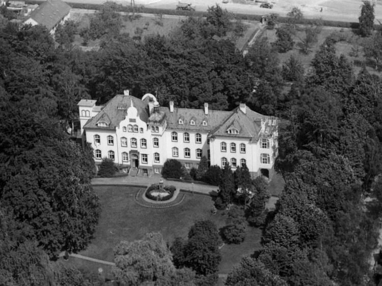 Hoffmannsstift mit Park, 1973