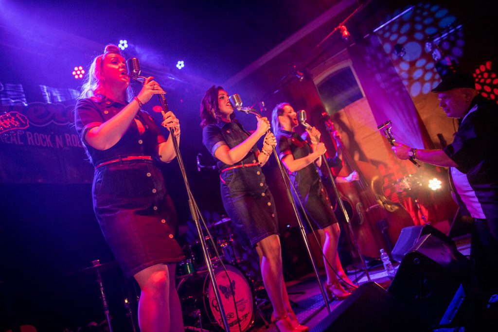 Foto: The Silverettes Aufritt April 2019 im Bahnhof Bad Salzuflen