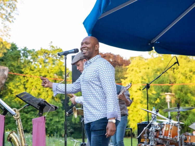 Foto Liveband beim Schlossparkfest Schötmar 2019