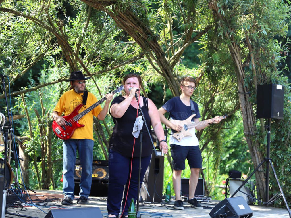 Foto Live Band beim 30. Umwelttag im UWZ Heerser Mühle