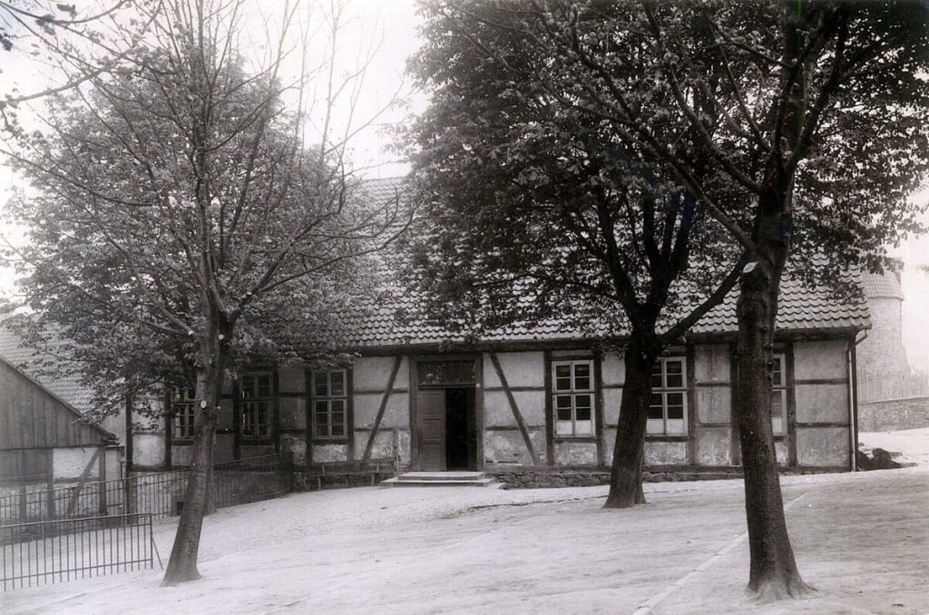 Ehemalige Volksschule in der Brunnengasse in den 1940er Jahren