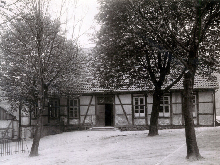 Ehemalige Volksschule in der Brunnengasse in den 1940er Jahren