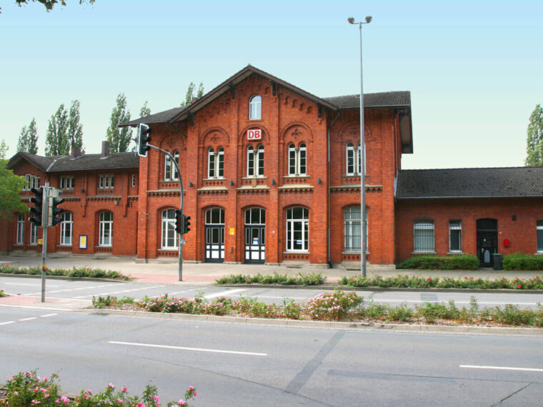 Außenansicht Bad SAlzufler Bahnhofsgebäude