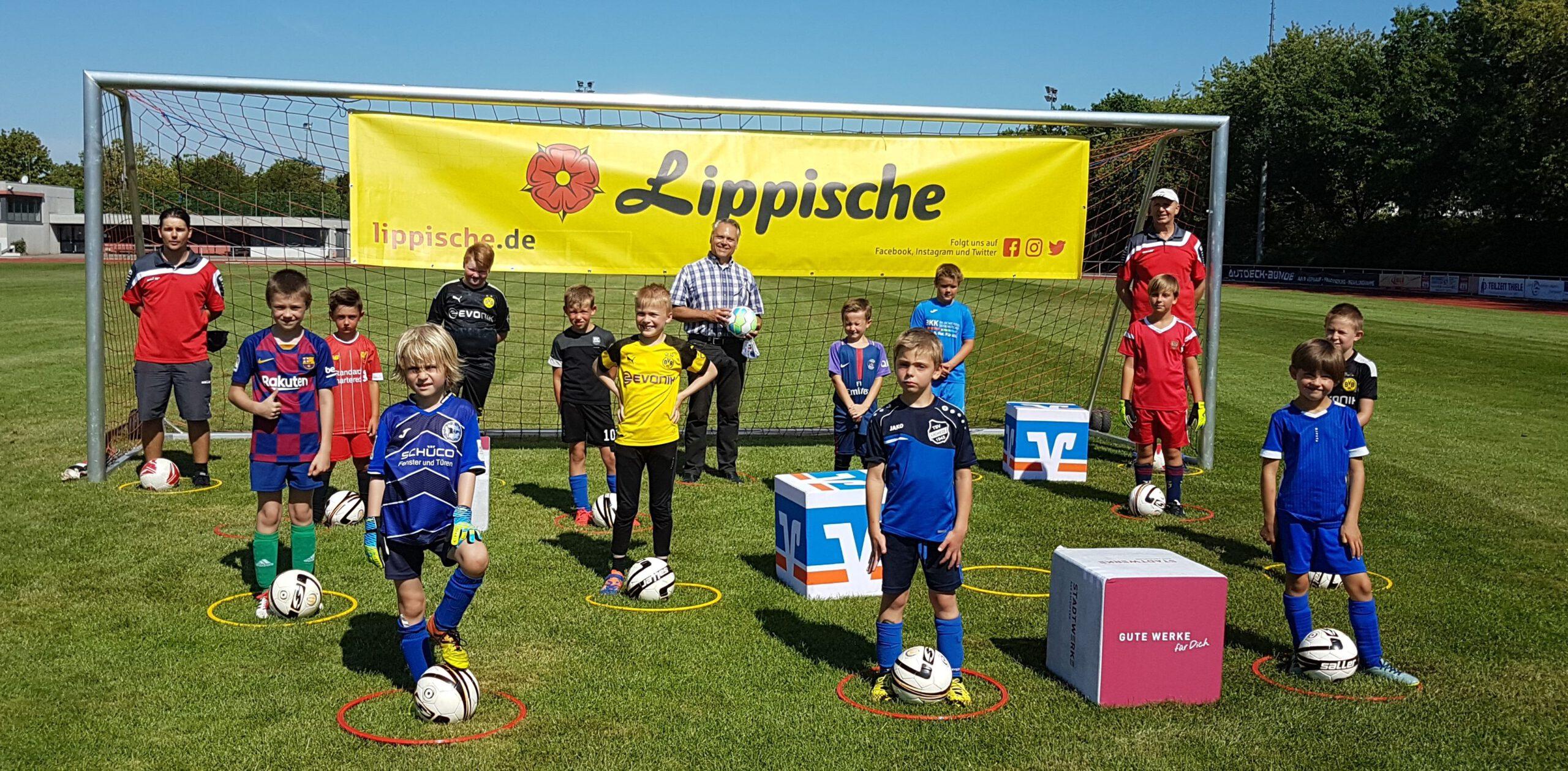 Bei sommerlichen Temperaturen besuchte der Bürgermeister zum Abschluss einige der Sportler.
