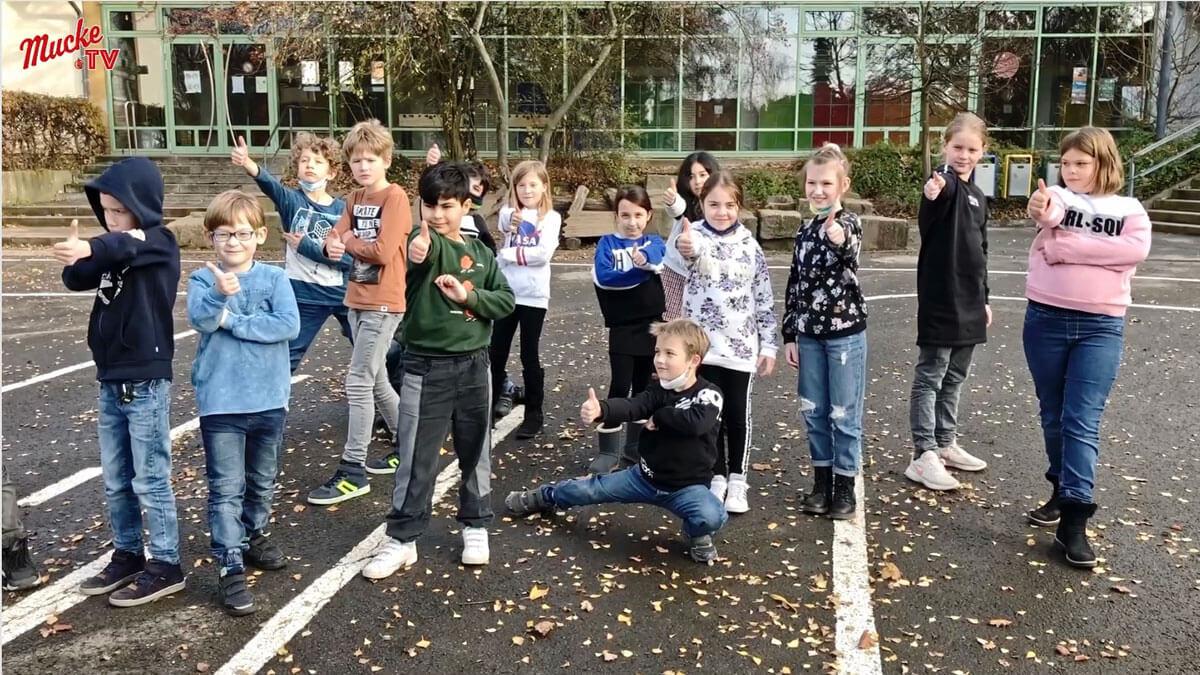Kinder tanzen für ihr Musikvideo