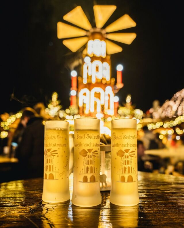 Alles leuchtet! 😍⁠
⁠
#badsalzuflen #weihnachtstraum #badsalzuflenmeinestadt❤️ #weihnachtsmarkt #weihnachtsstimmung #christmas #xmas #christmaslights #weihnachtsmärkte #herford #lemgo #bielefeld #weihnachtsdekoration #christmastime #christmasdecor #glühwein #christmasmood #weihnachten #christmasmarket #weihnachtsbaum #weihnachtszeit